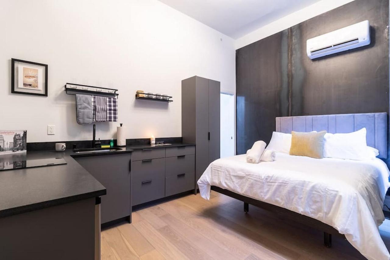 Thena Hotel - Cozy Studio Philadelphia Bagian luar foto
